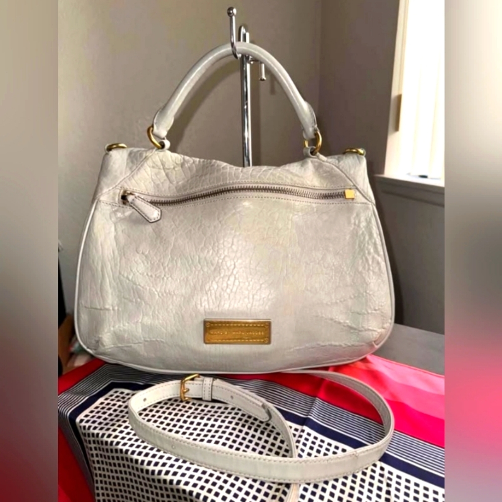 Marc by Marc Jacobs White Leather Shoulder Bag with Gold Hardware